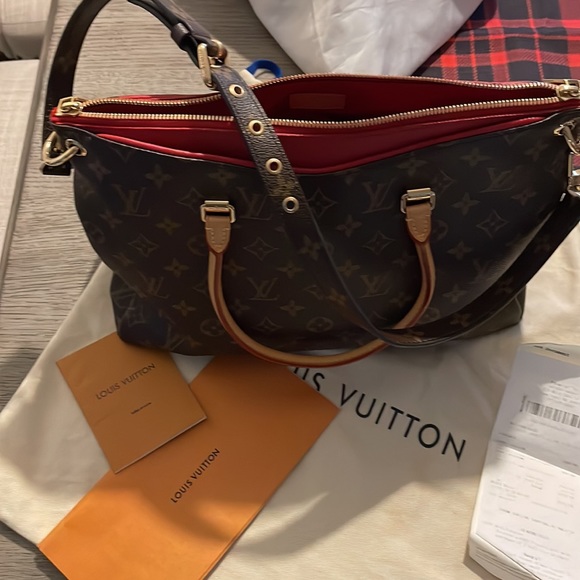 Limited addition Pallas MNG Cerise Louis Vuitton handbag in red worn twice 🔥! - Picture 4 of 11